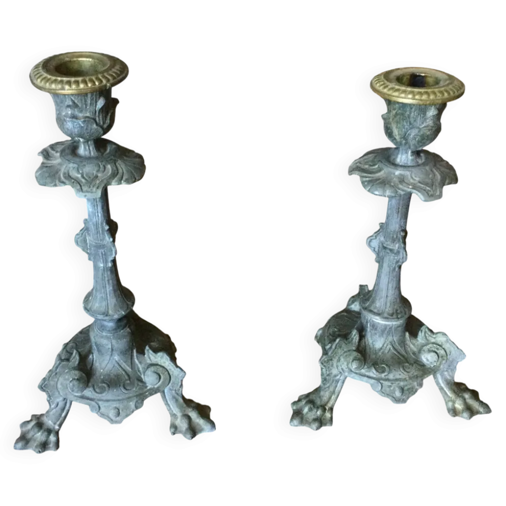 Lot de 2 bougeoirs anciens en régule