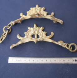 Lot de 2 bronzes d’ameublement, galbes