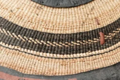 Lot de 3 chapeaux de paille et cuir, peuple Peul, Mali