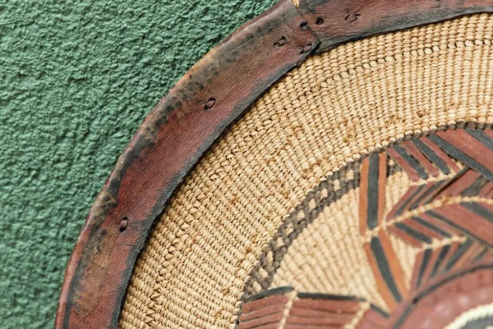 Lot de 3 chapeaux de paille et cuir, peuple Peul, Mali