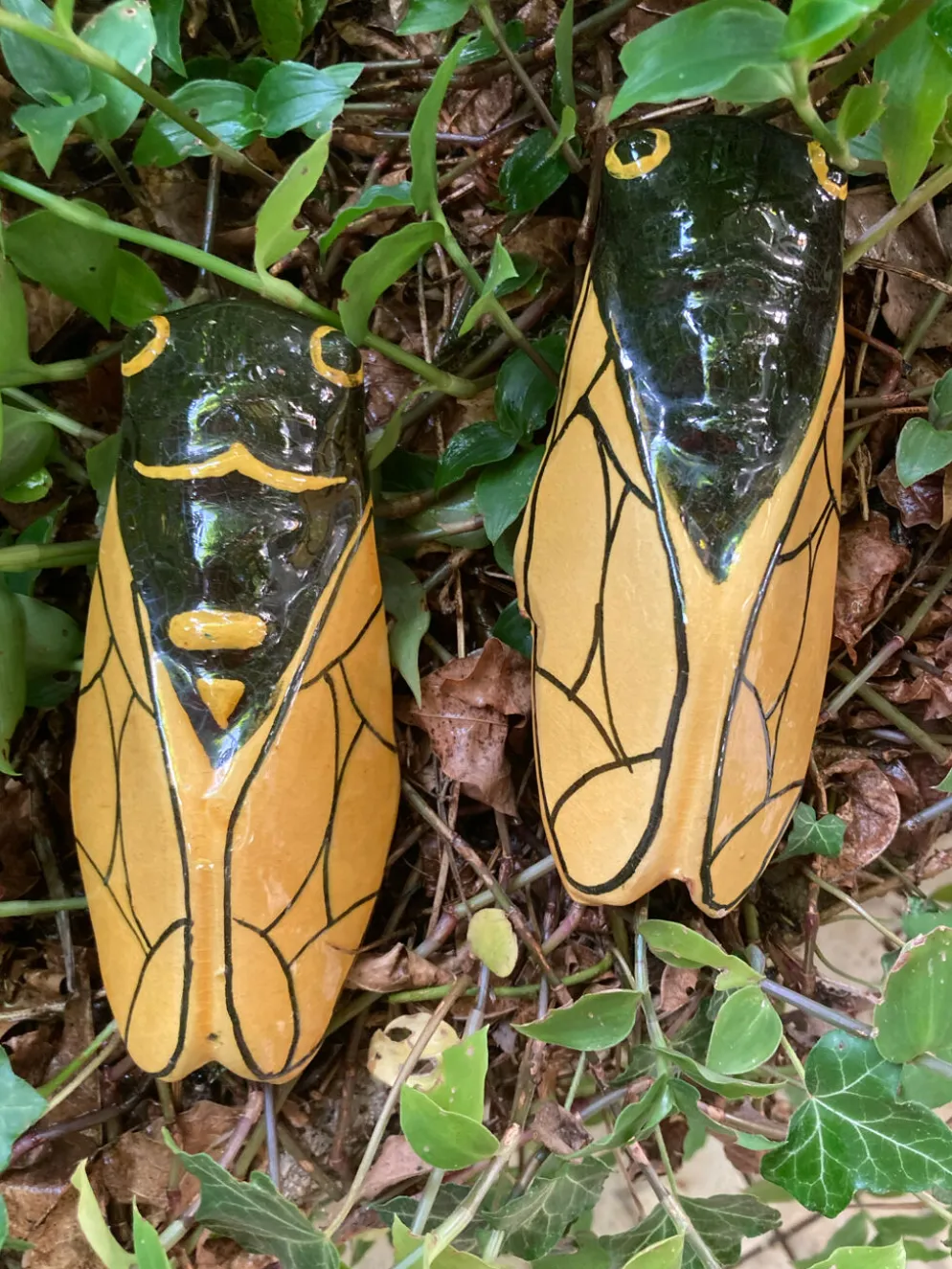 Lot de 2 cigales céramique jaune vintage