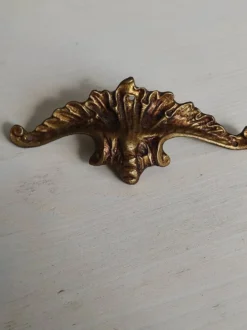 Lot de deux poignées en bronze