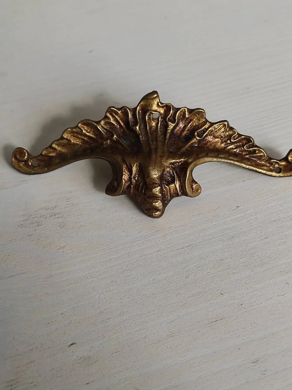 Lot de deux poignées en bronze