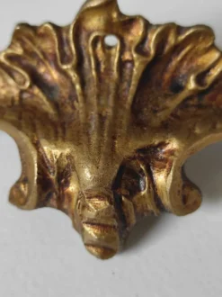 Lot de deux poignées en bronze