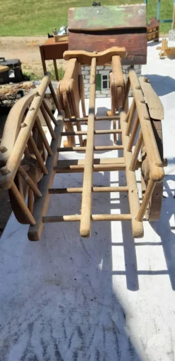 Lot de jouets anciens en bois de la ferme