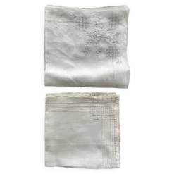 Lot de 2 mouchoirs ou serviettes thé Brodés anciens