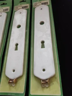 Lot de 4 plaques de propreté porcelaine
