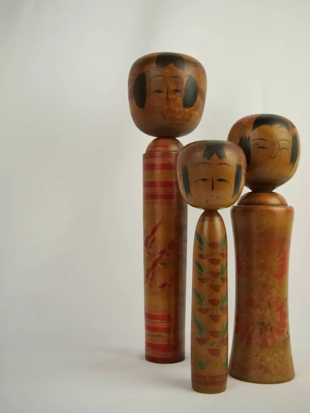 Lot de 3 poupées kokeshi (taille moyenne)