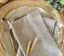 Lot de 4 serviettes anciennes grises monogrammes