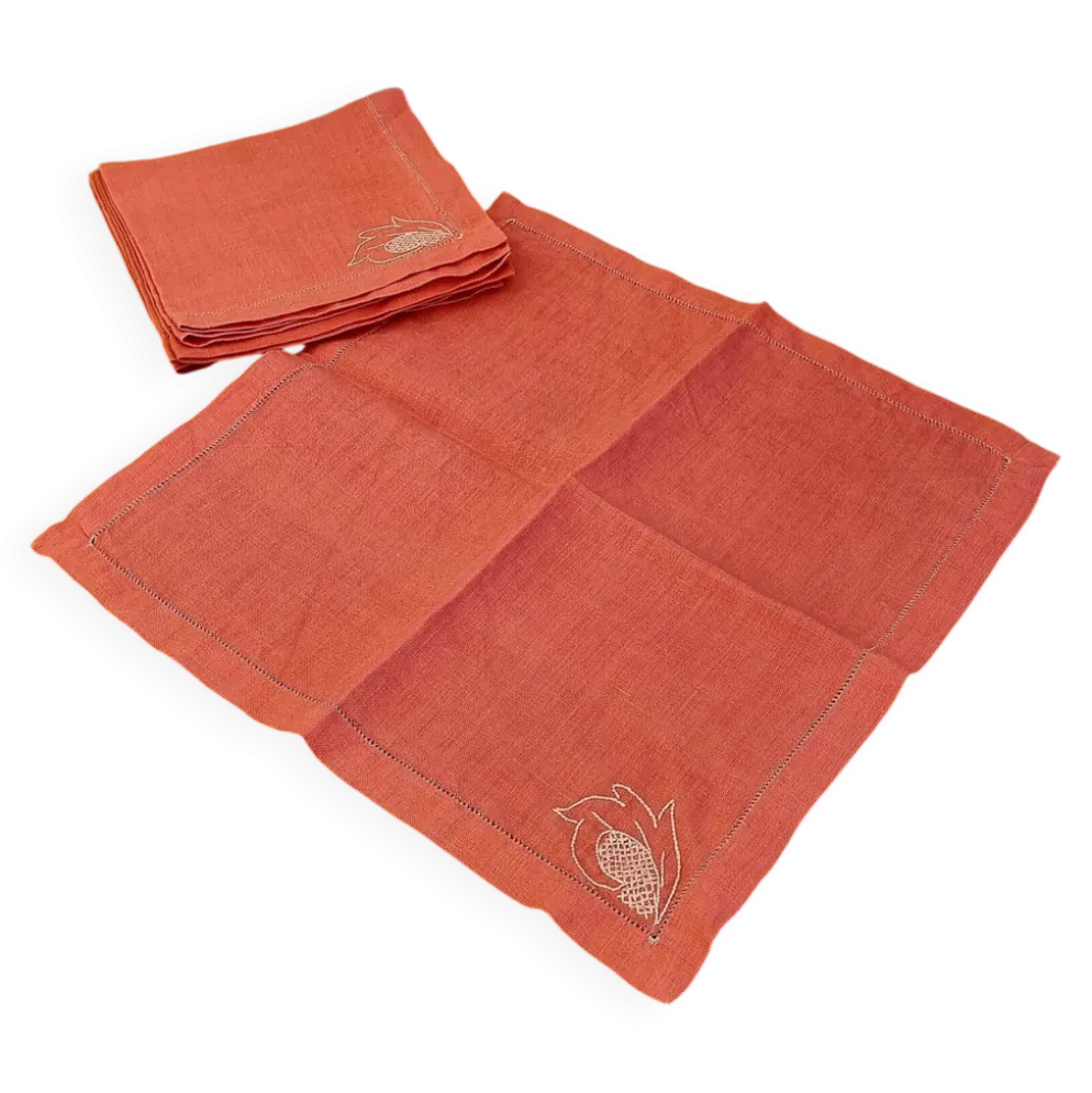 Lot de 4 serviettes de table roses brodées