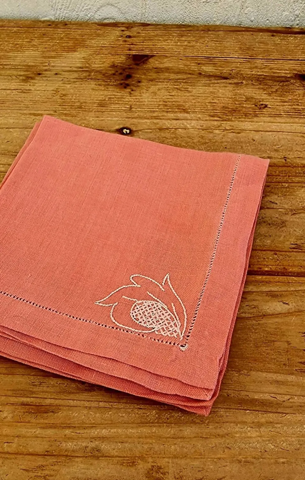 Lot de 4 serviettes de table roses brodées