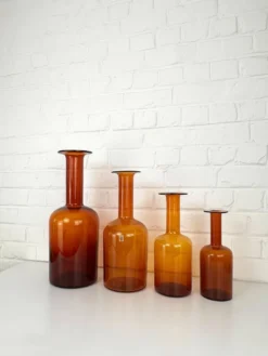 Lot de 4 vases Gulvvase ambre par Otto Brauer, Holmegaard, Danemark 1960