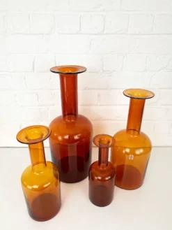 Lot de 4 vases Gulvvase ambre par Otto Brauer, Holmegaard, Danemark 1960