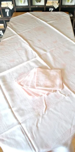 Lot 1 Nappe et 6 serviettes en métis rose poudré vintage 140 x 120
