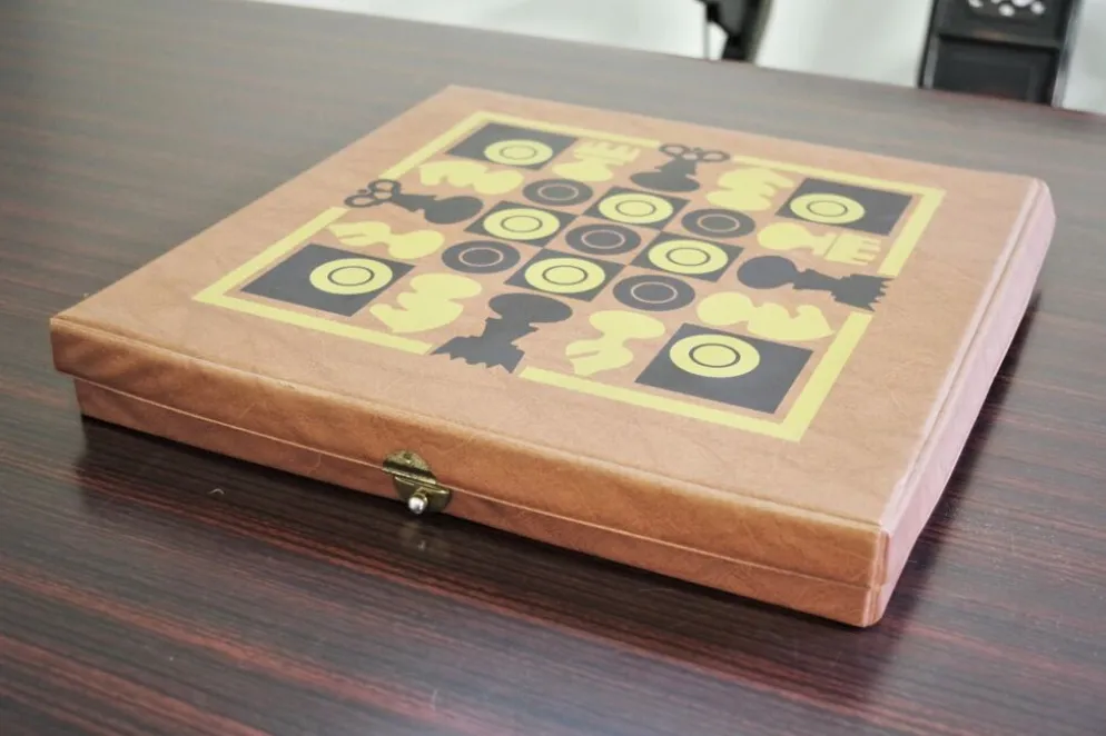 Made in Italy chessboard of the 1970s