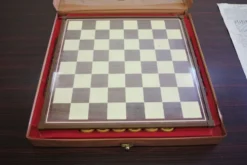 Made in Italy chessboard of the 1970s