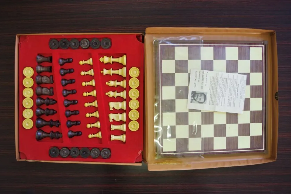 Made in Italy chessboard of the 1970s