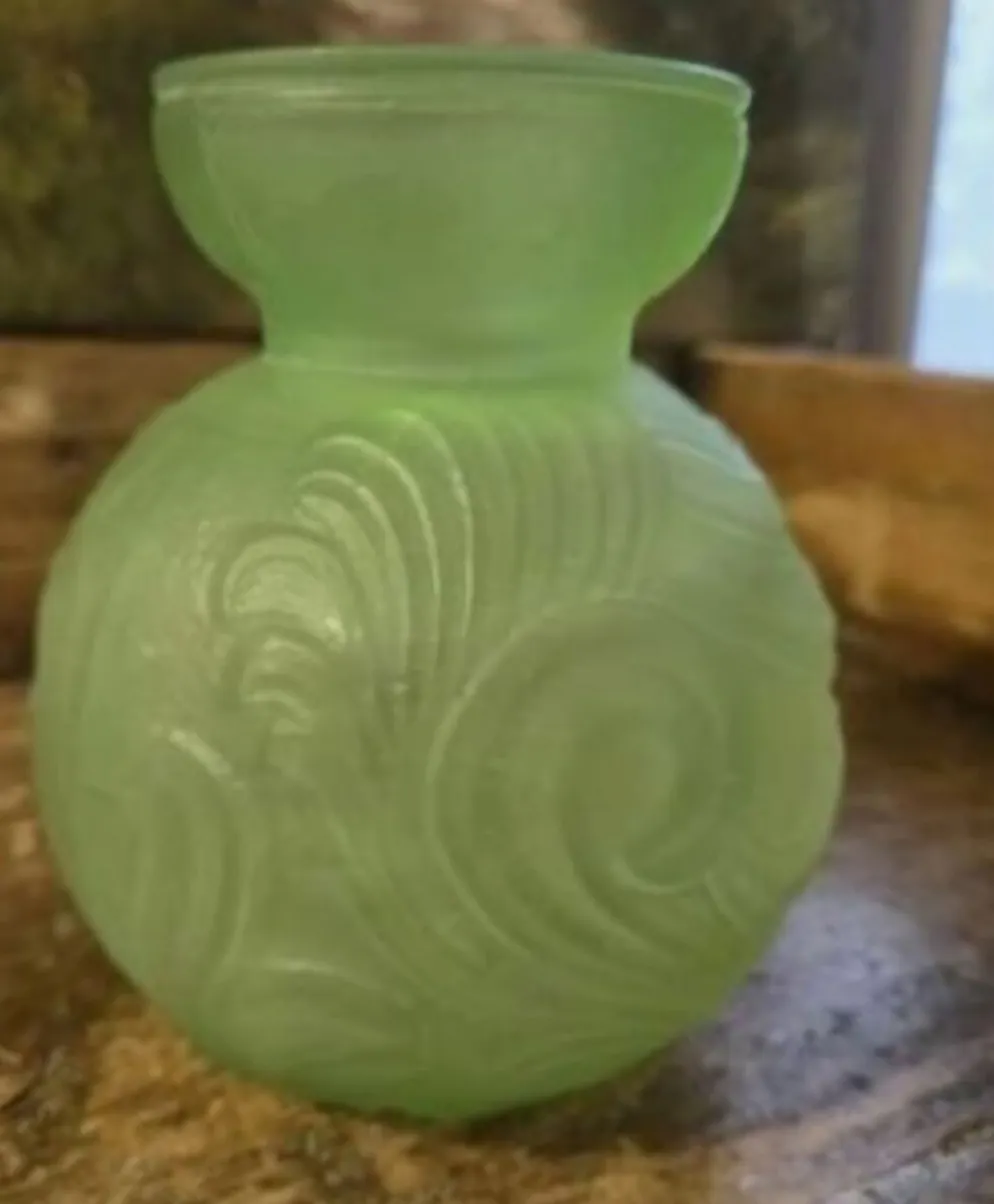 Magnifique Vase Boule art deco années 30 Vert Paste/amandel Decors Aux