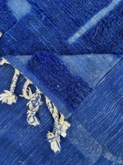 Majorelle Grid – Tapis marocain en laine – Bleu profond, design géométrique