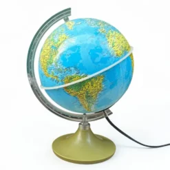 Mappemonde, globe terrestre lumineux ancien vintage