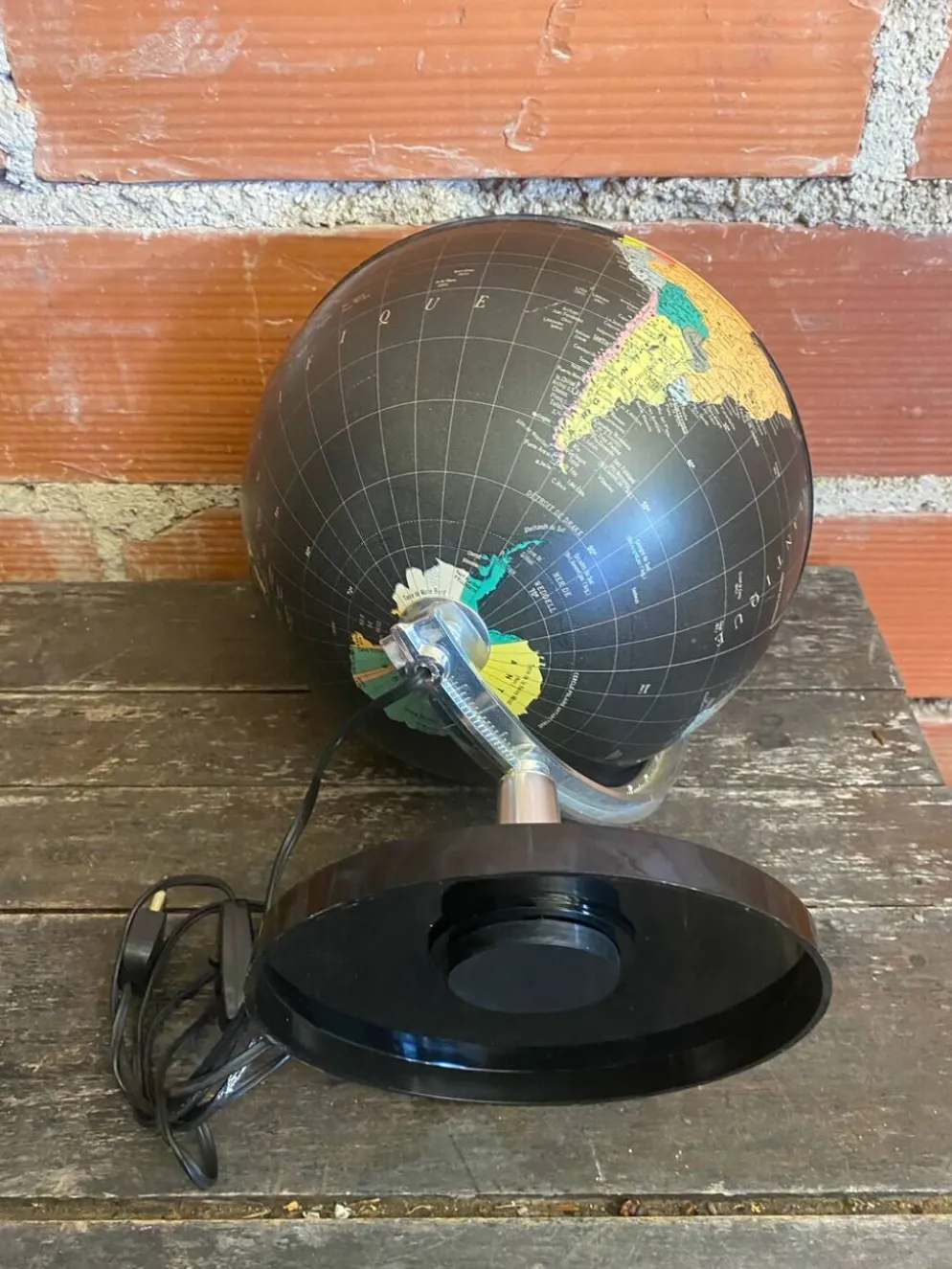 Mappemonde Globe Terrestre Planète Terre Fond Noir + Pied Tulipe Italy