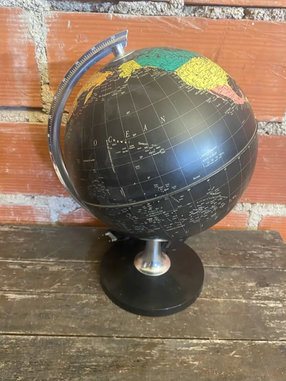 Mappemonde Globe Terrestre Planète Terre Fond Noir + Pied Tulipe Italy