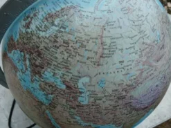 mappemonde lumineuse base en bois Teccnodidattica