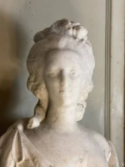 Marie-Antoinette, buste en marbre de Carrare
