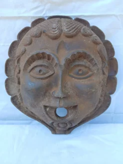 Mascaron masque en fonte visage