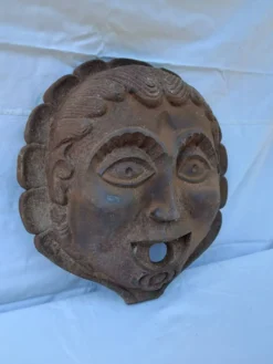 Mascaron masque en fonte visage