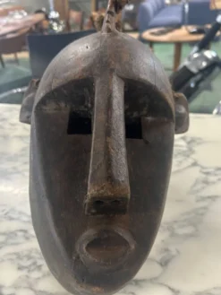Masque africain a crête