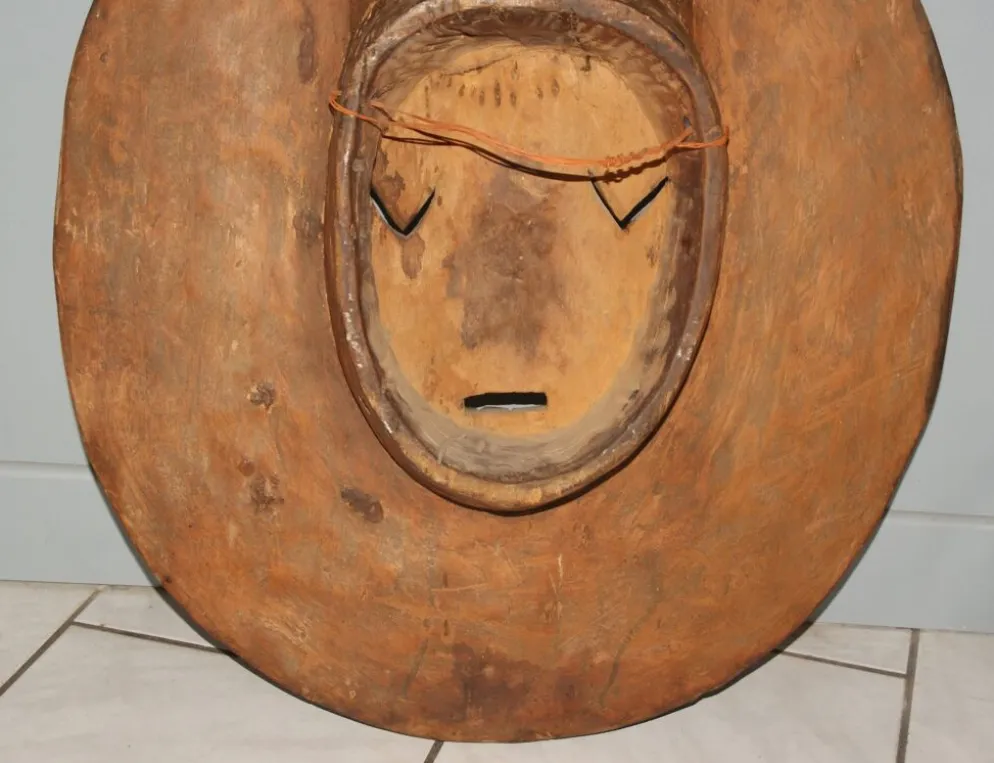 Masque africain baoule lunaire ou kplé kplé (côte d'ivoire)