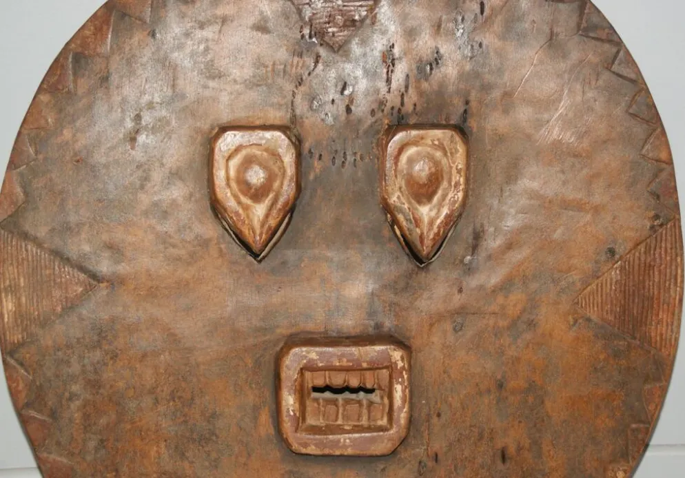 Masque africain baoule lunaire ou kplé kplé (côte d'ivoire)