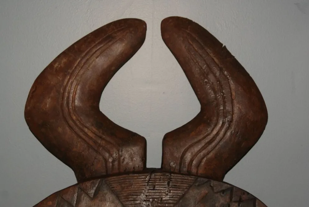 Masque africain baoule lunaire ou kplé kplé (côte d'ivoire)