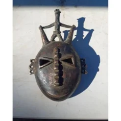 Masque africain bronze