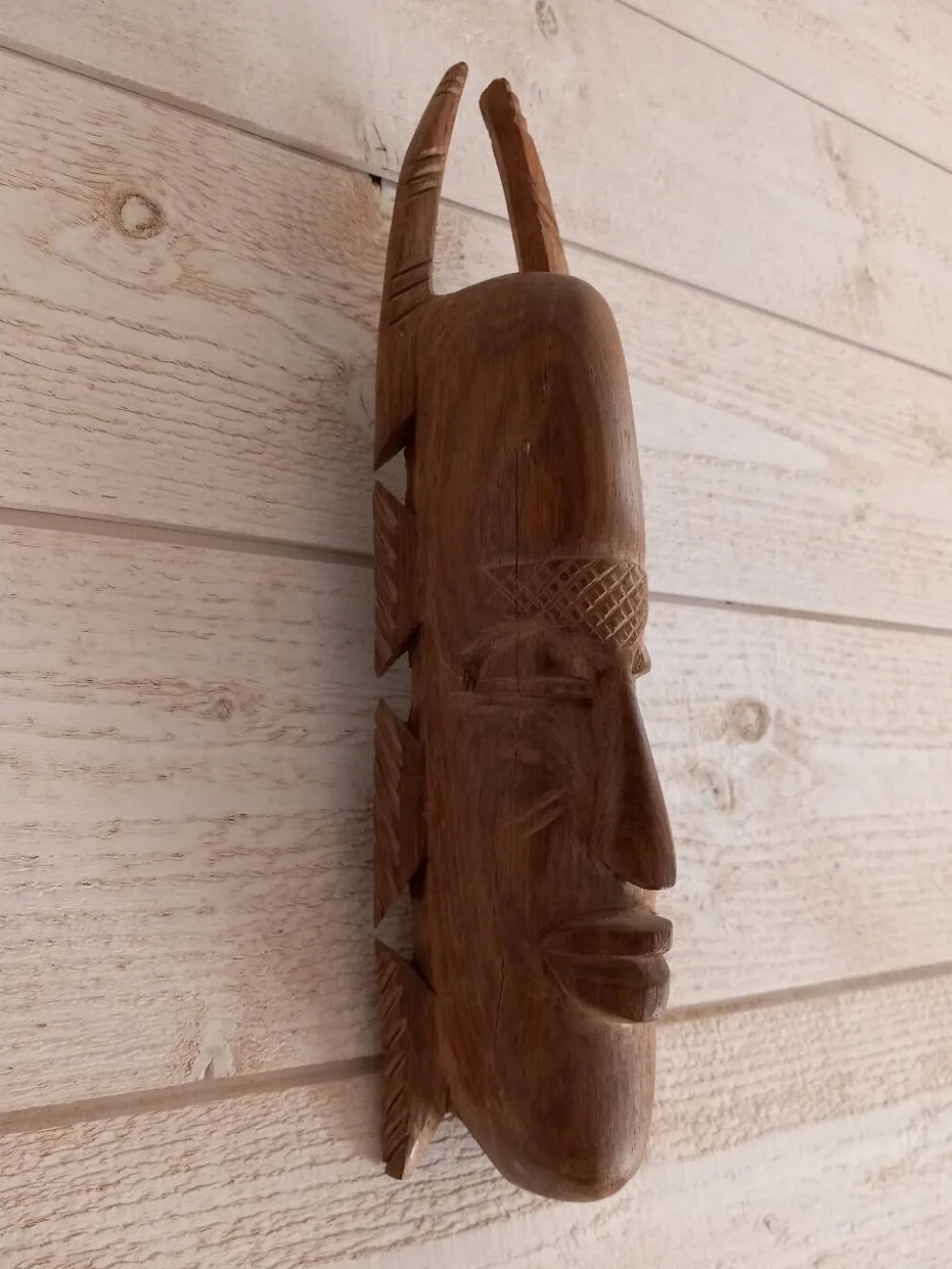 Masque africain en bois