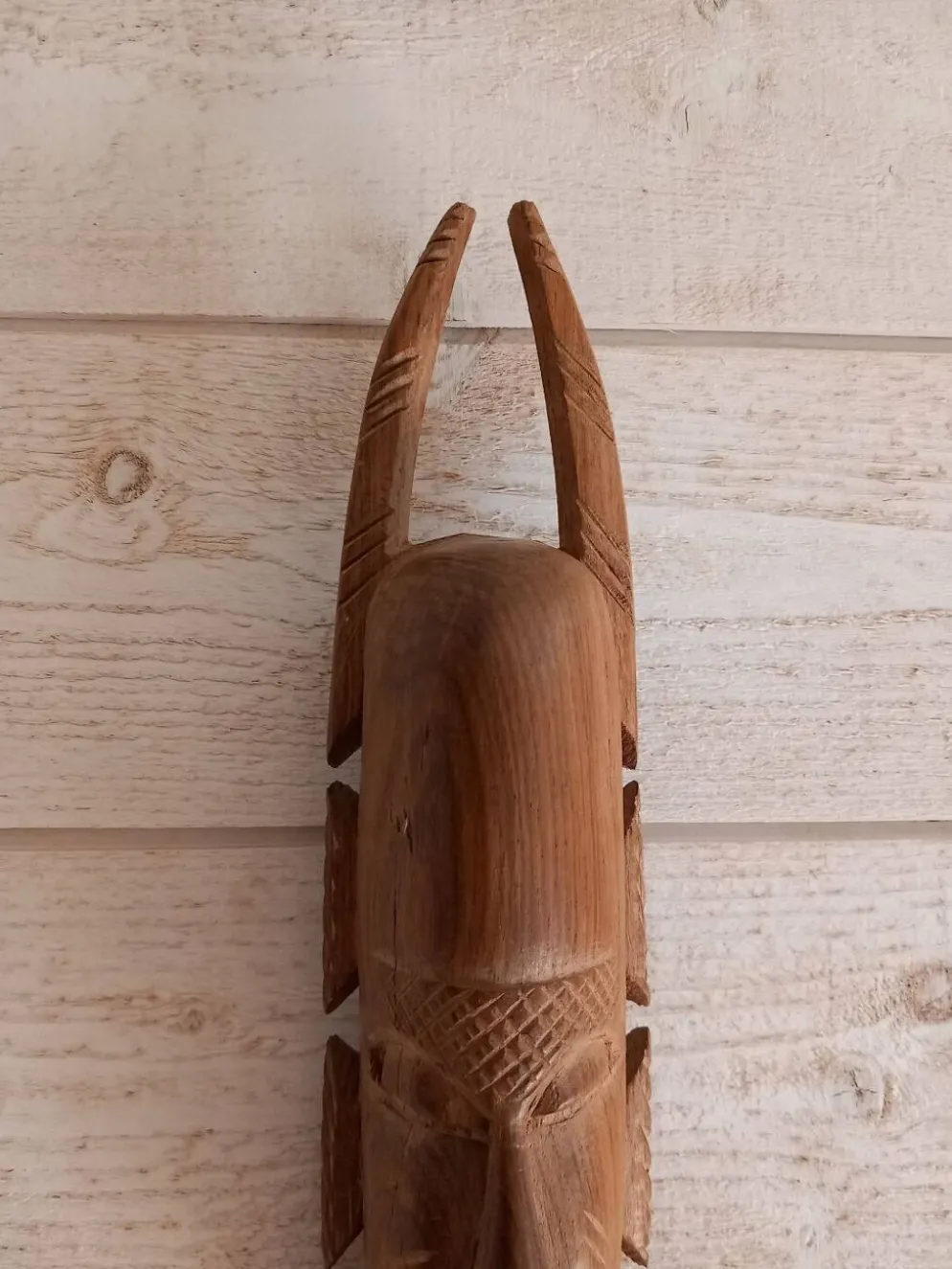 Masque africain en bois