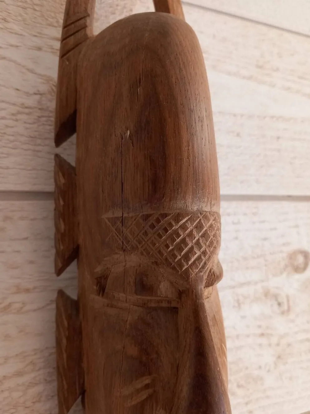 Masque africain en bois