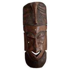 Masque africain en bois