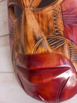 Masque africain grand format