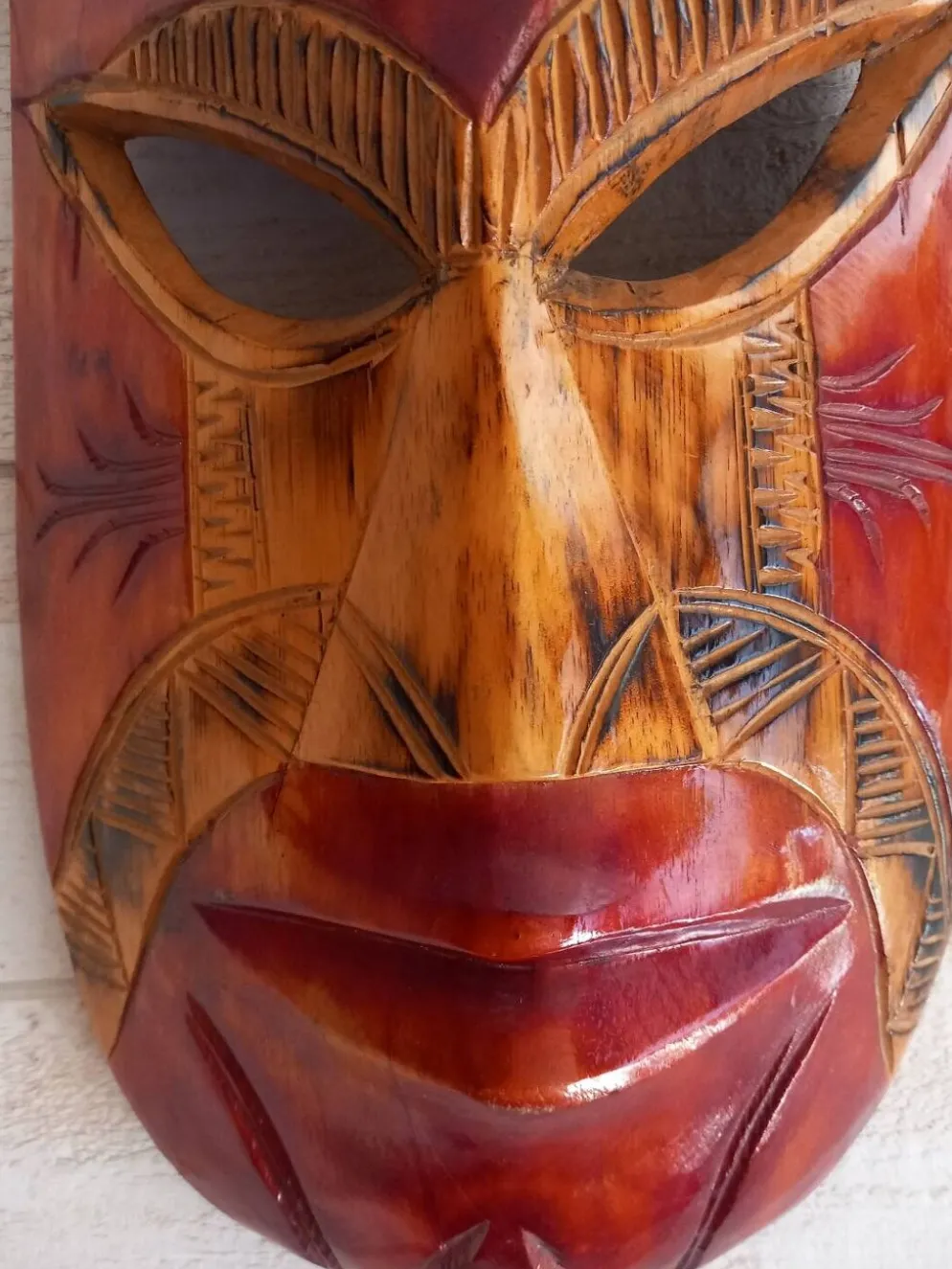 Masque africain grand format