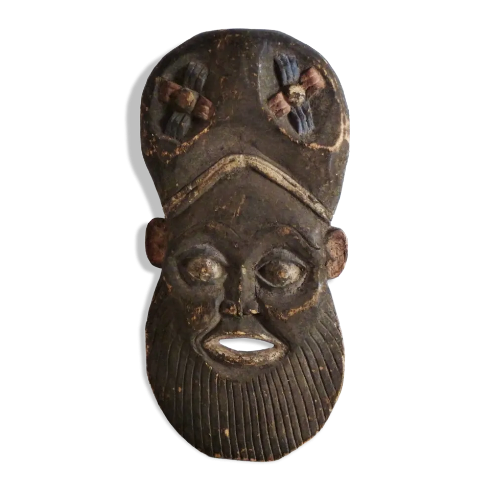 Masque africain, Sculpture manuelle de masque africain en bois.