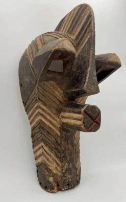 Masque africain Songye Kifwebe – art tribal Congo RDC, bois sculpté