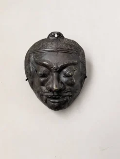 Masque ancien indonésien bronze antique décoration ethnique tribal théâtre