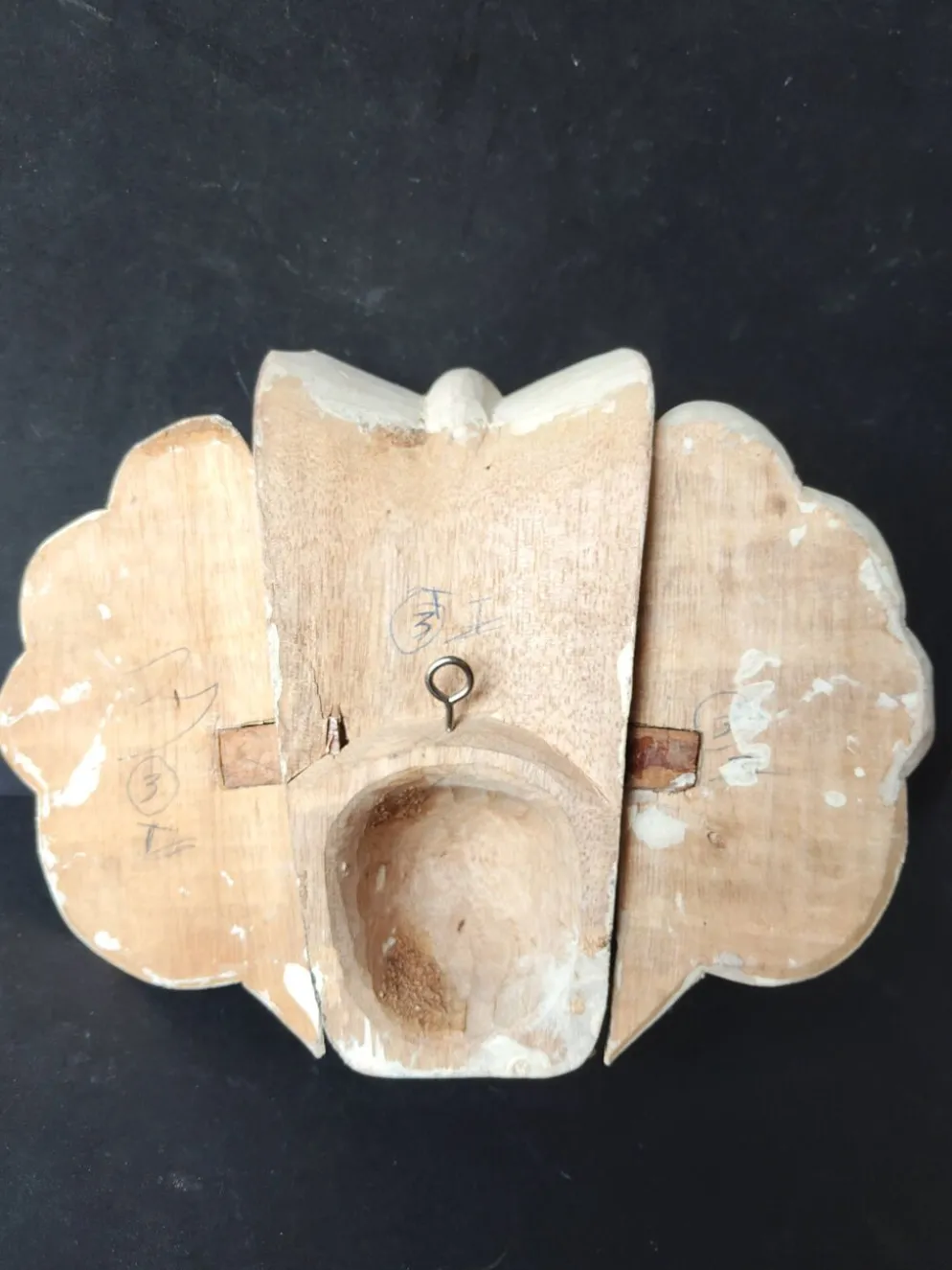 Masque balinais ancien en bois sculpté – Naga protecteur – Sculpture a