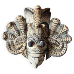 Masque balinais ancien en bois sculpté – Naga protecteur – Sculpture a