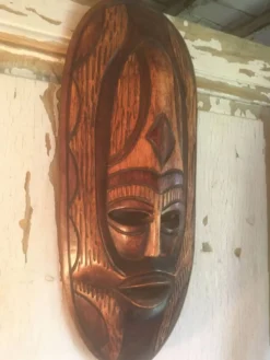 Masque d'afrique en bois