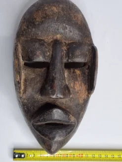 Masque Dan - Côte d'Ivoire - Milieu XXe siècle - Bois sculpté, 24 cm