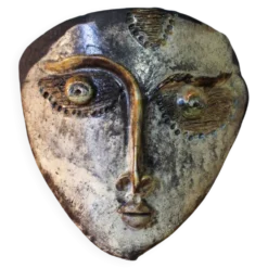 Masque décoratif en raku