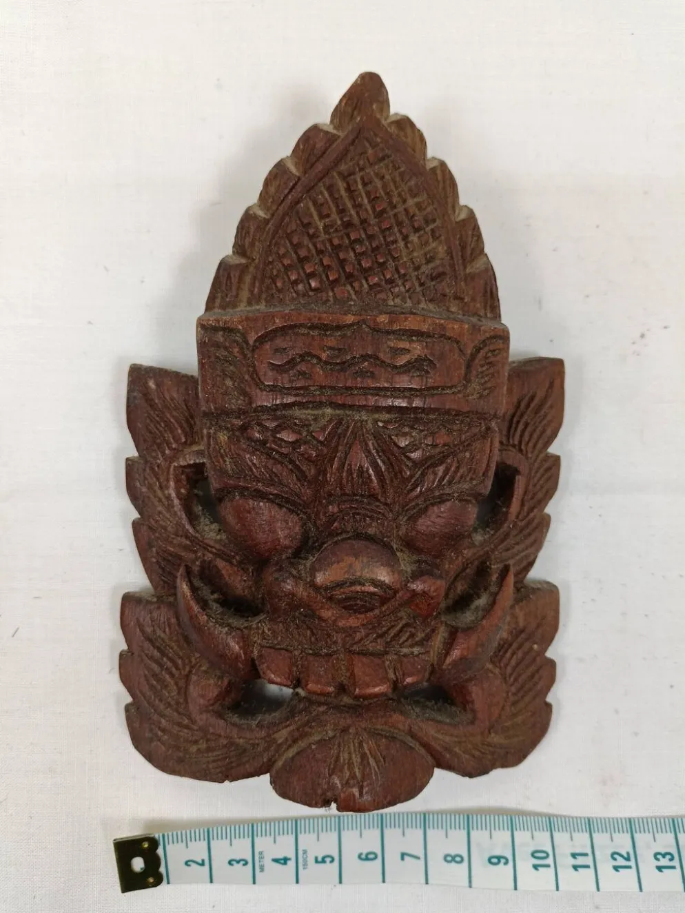 Masque de décoration asiatique en bois sculpté